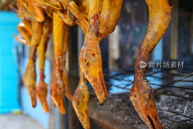 马来西亚美食:“Itik Salai”(烟熏鸭)